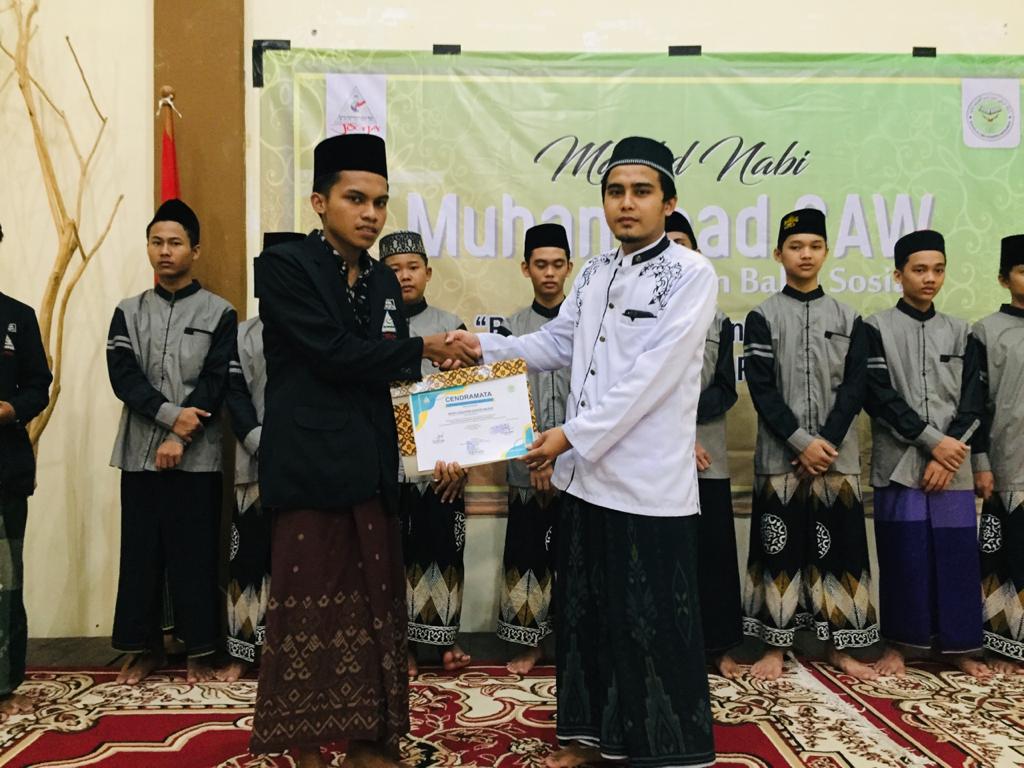 Memperingati Maulid Nabi Muhammad SAW Sekaligus Santunan Anak Yatim